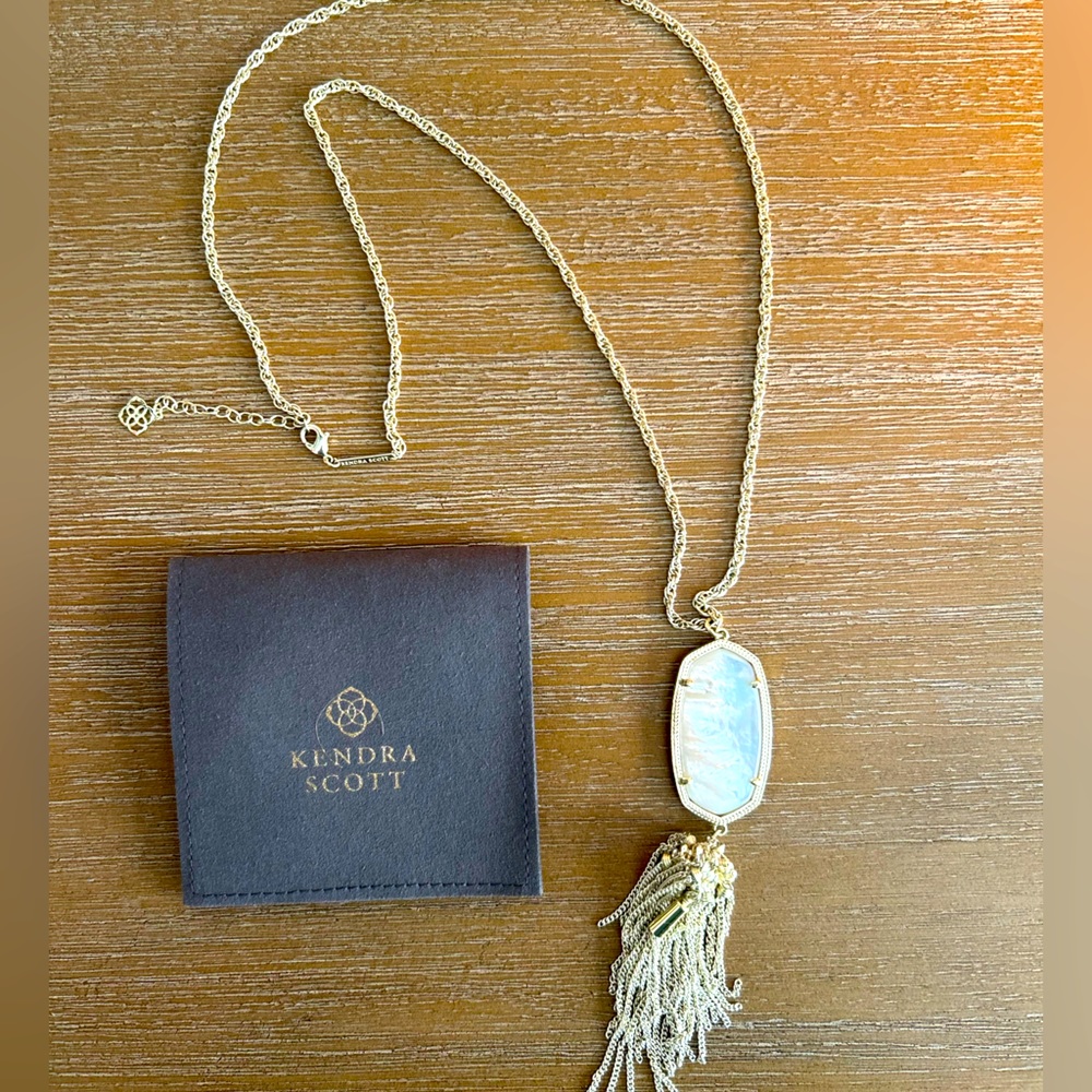Kendra Scott Necklace. NWOT.